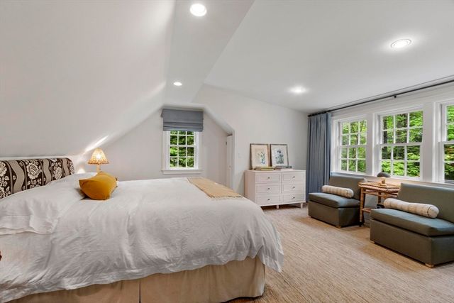 38 Ripley Hill Rd, Concord, MA 01742