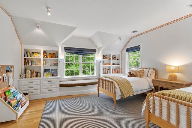 38 Ripley Hill Rd, Concord, MA 01742