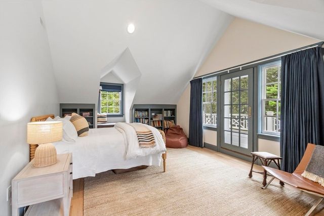 38 Ripley Hill Rd, Concord, MA 01742