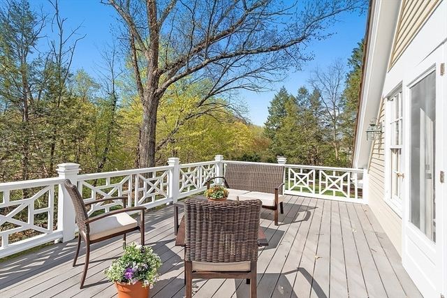 38 Ripley Hill Rd, Concord, MA 01742