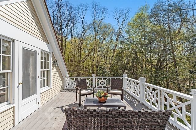 38 Ripley Hill Rd, Concord, MA 01742