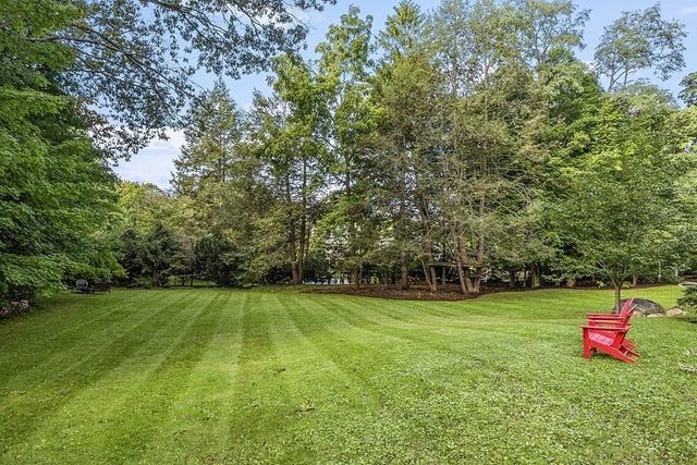 38 Ripley Hill Rd, Concord, MA 01742