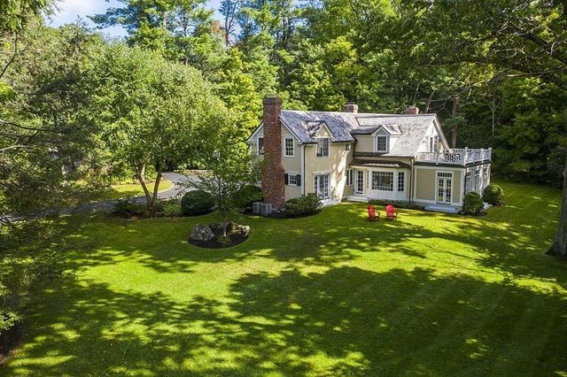 38 Ripley Hill Rd, Concord, MA 01742