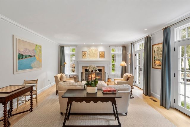 38 Ripley Hill Rd, Concord, MA 01742