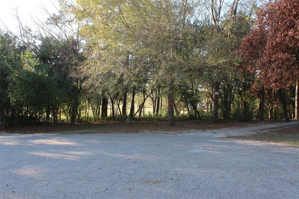 Lot 10 Fairway Oaks, Conroe, TX 77302