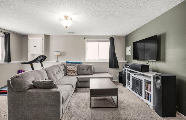 9162 Kirkwood Lane N, Maple Grove, MN 55369