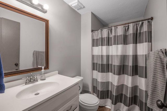9162 Kirkwood Lane N, Maple Grove, MN 55369