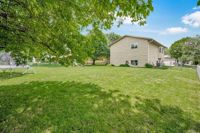 9162 Kirkwood Lane N, Maple Grove, MN 55369
