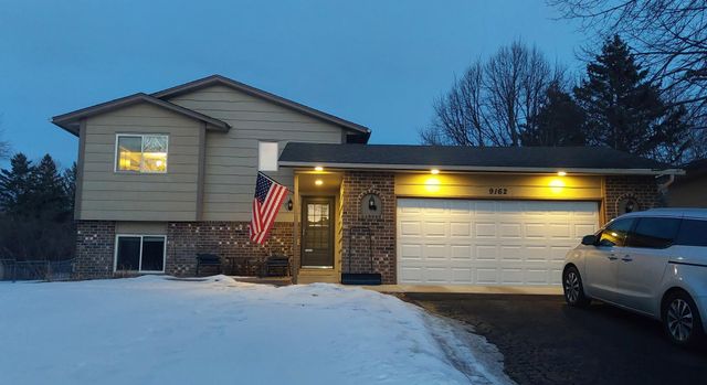 9162 Kirkwood Lane N, Maple Grove, MN 55369