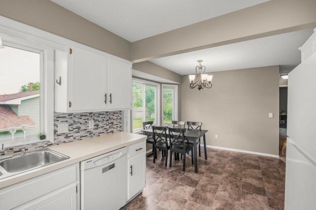 9162 Kirkwood Lane N, Maple Grove, MN 55369