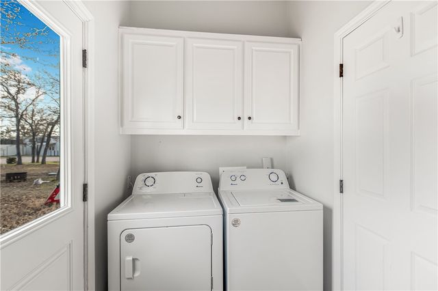 3933 John Sharp Parkway A, Bryan, TX 77807