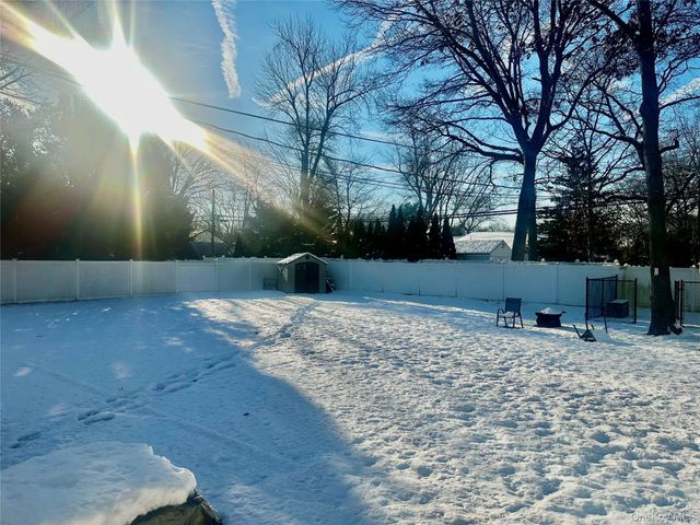 74 Wedgewood Drive, Brookhaven, NY 11727