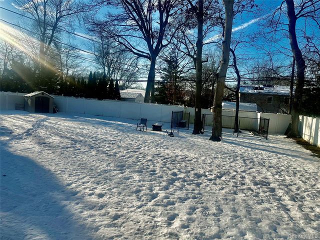 74 Wedgewood Drive, Brookhaven, NY 11727