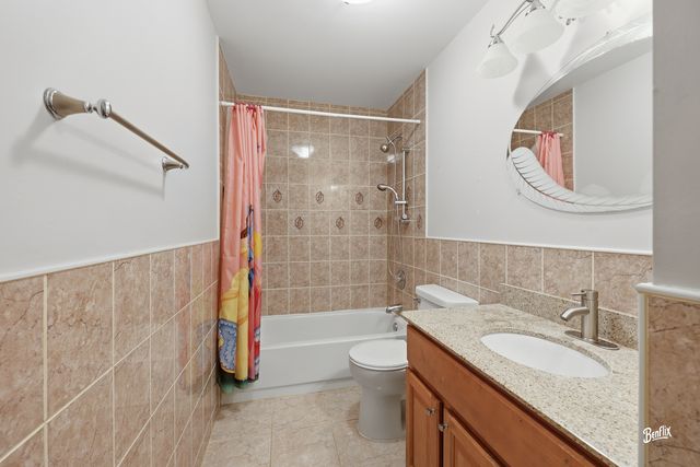 344 E Fox Hill Drive, Buffalo Grove, IL 60089
