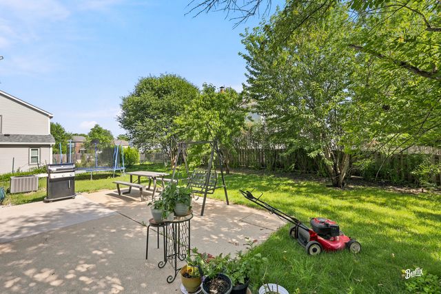 344 E Fox Hill Drive, Buffalo Grove, IL 60089