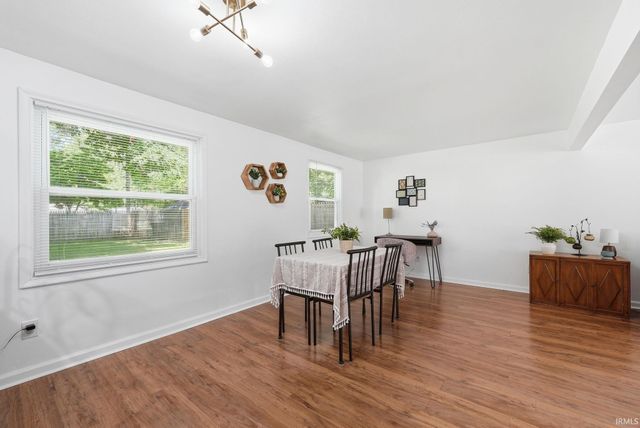 2018 Forest Valley Drive, Fort Wayne, IN 46815