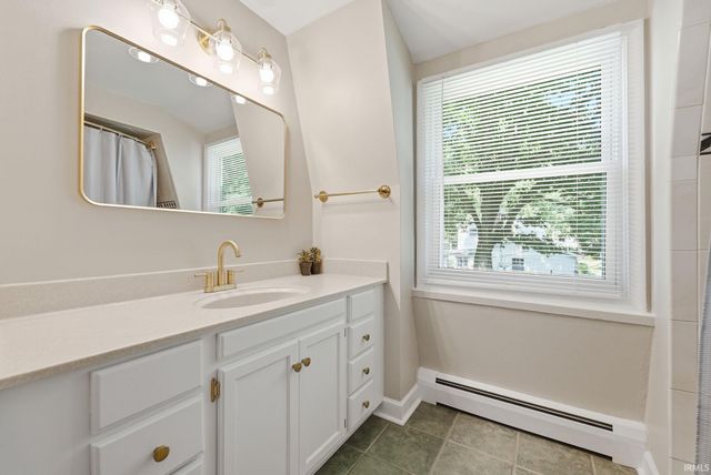 2018 Forest Valley Drive, Fort Wayne, IN 46815