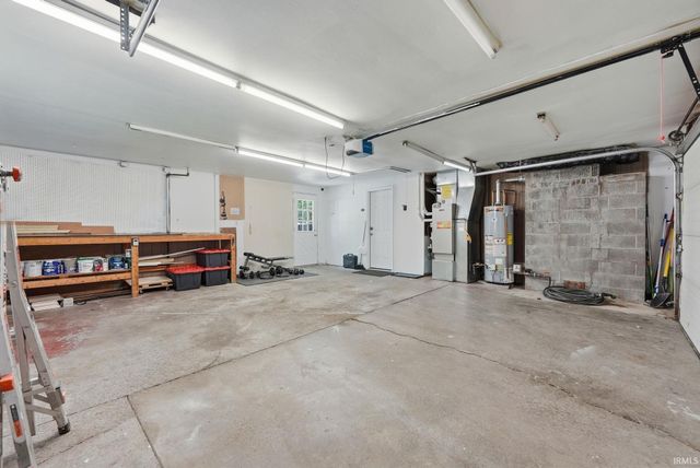 2018 Forest Valley Drive, Fort Wayne, IN 46815