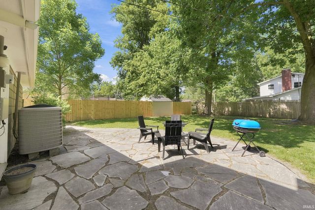 2018 Forest Valley Drive, Fort Wayne, IN 46815