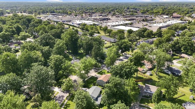 2018 Forest Valley Drive, Fort Wayne, IN 46815