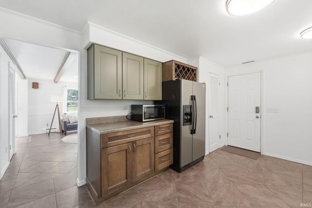 2018 Forest Valley Drive, Fort Wayne, IN 46815