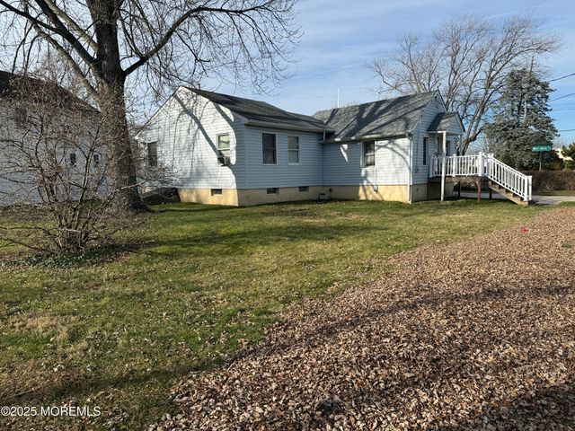 45 Bayview Street, Cliffwood, NJ 07721