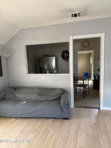 45 Bayview Street, Cliffwood, NJ 07721