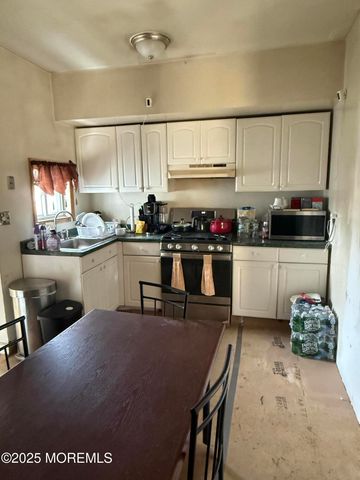 45 Bayview Street, Cliffwood, NJ 07721