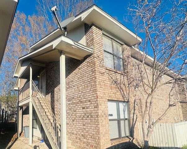 934 Hammond Manor Dr, Baton Rouge, LA 70816