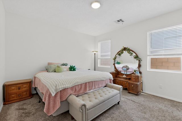 4758 Grizzly Peak Road NE, Rio Rancho, NM 87144