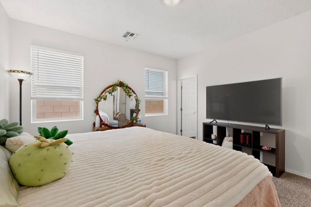 4758 Grizzly Peak Road NE, Rio Rancho, NM 87144