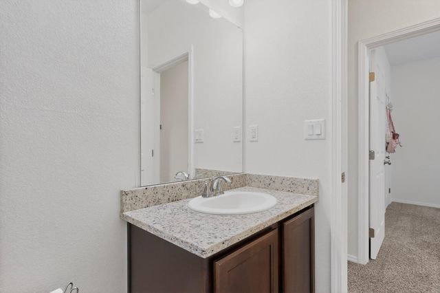 4758 Grizzly Peak Road NE, Rio Rancho, NM 87144