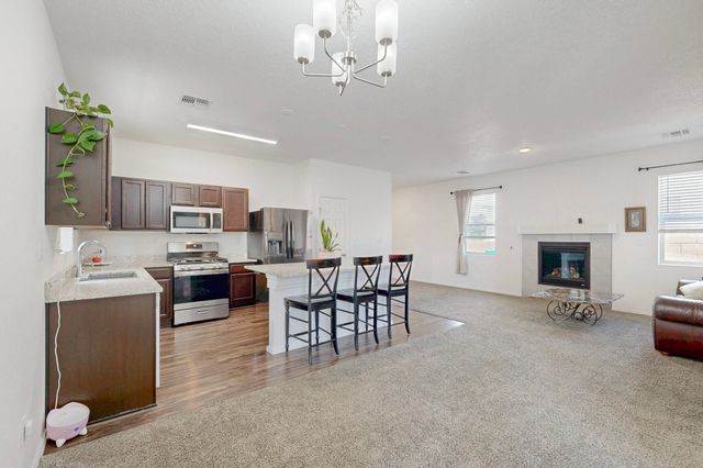 4758 Grizzly Peak Road NE, Rio Rancho, NM 87144