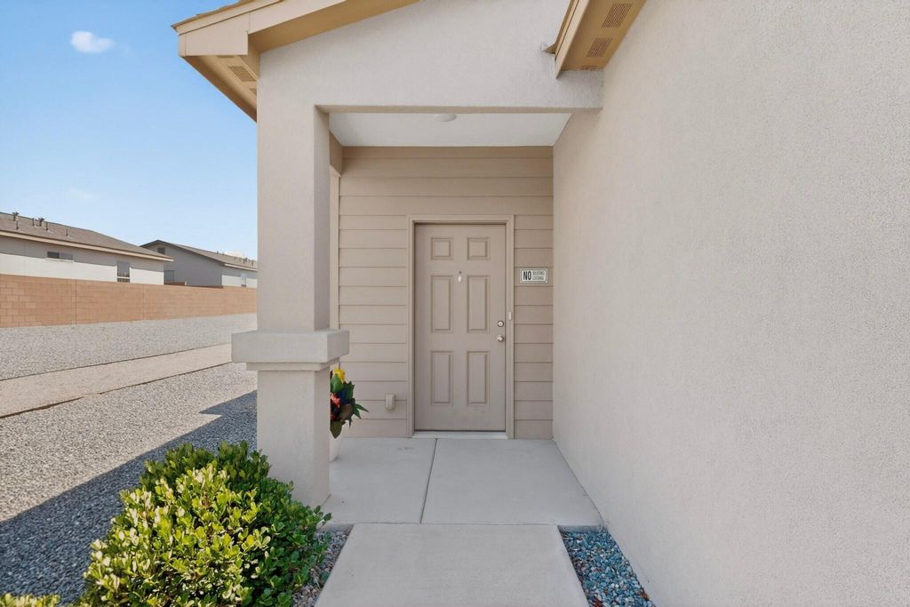 4758 Grizzly Peak Road NE, Rio Rancho, NM 87144