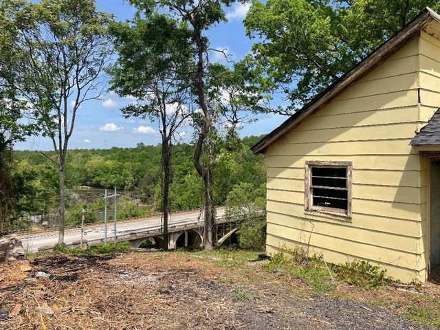 389 Main Street, Converse, SC 29329