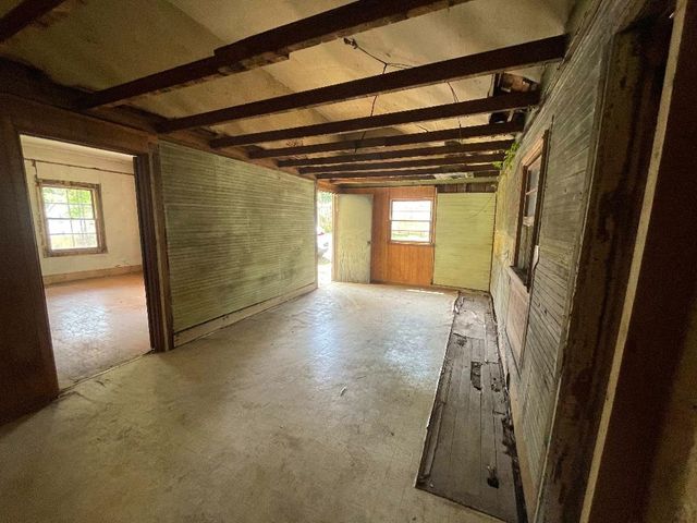 389 Main Street, Converse, SC 29329