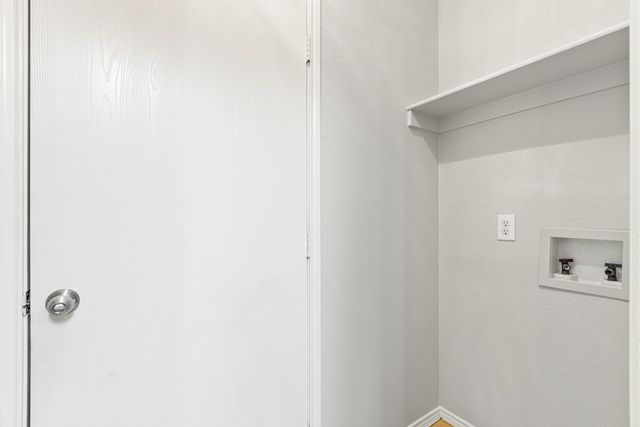 3521 Apple Valley Way, Dallas, TX 75227