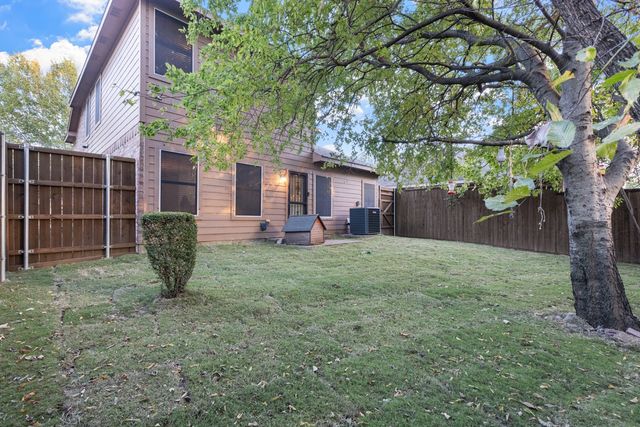 3521 Apple Valley Way, Dallas, TX 75227
