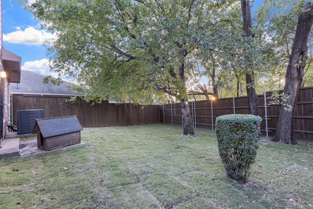 3521 Apple Valley Way, Dallas, TX 75227