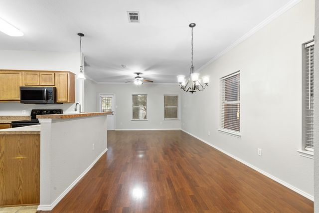 3521 Apple Valley Way, Dallas, TX 75227