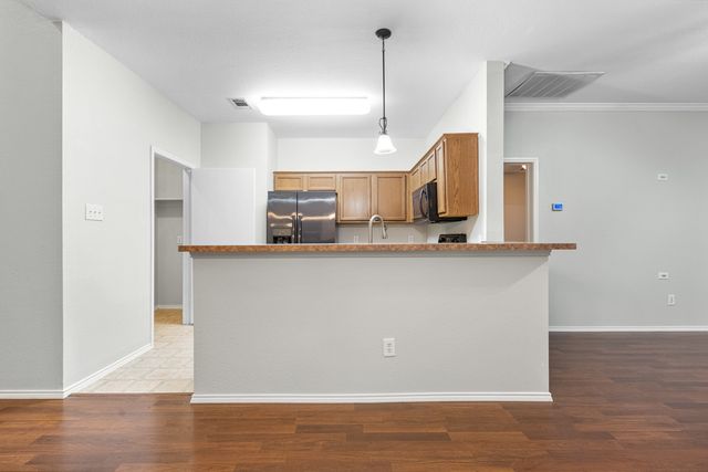 3521 Apple Valley Way, Dallas, TX 75227