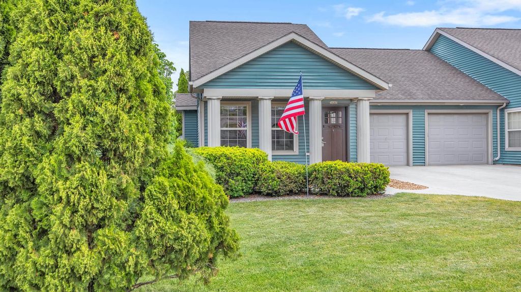 2440 Carmen AVENUE, Sheboygan, WI 53081