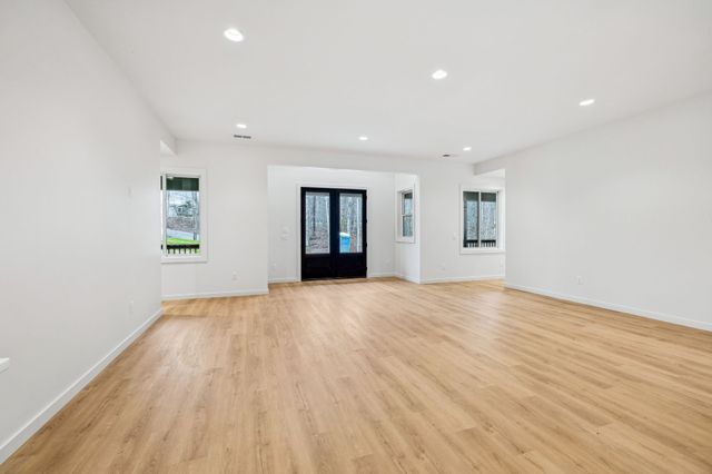 6384 Old Natchez Trce, Santa Fe, TN 38482