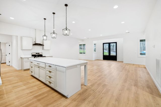 6384 Old Natchez Trce, Santa Fe, TN 38482