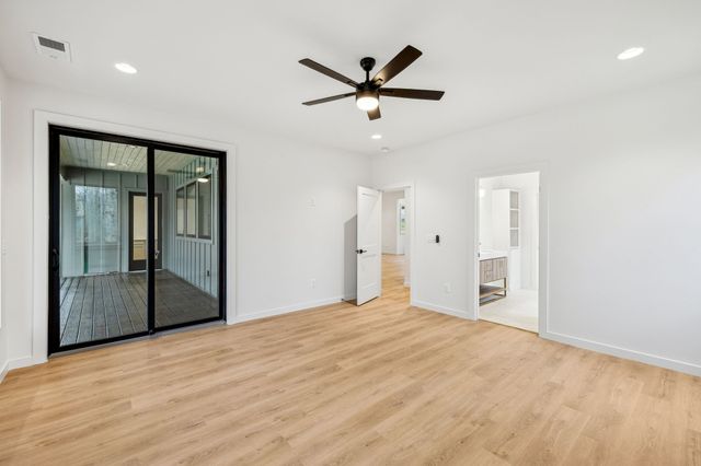 6384 Old Natchez Trce, Santa Fe, TN 38482