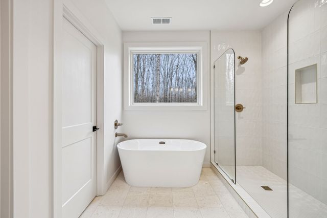 6384 Old Natchez Trce, Santa Fe, TN 38482