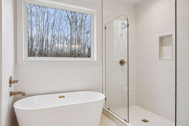 6384 Old Natchez Trce, Santa Fe, TN 38482