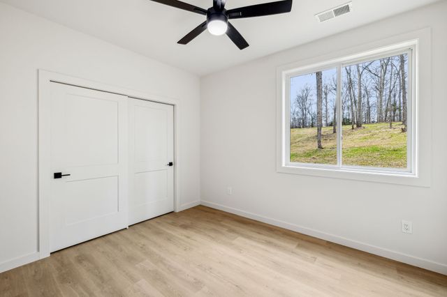 6384 Old Natchez Trce, Santa Fe, TN 38482