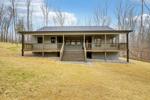 6384 Old Natchez Trce, Santa Fe, TN 38482