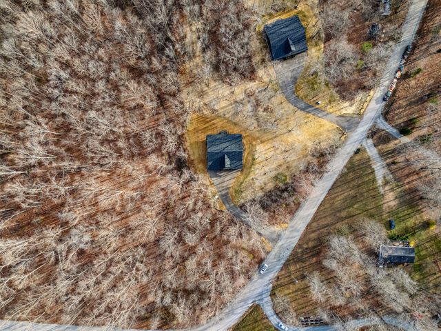 6384 Old Natchez Trce, Santa Fe, TN 38482